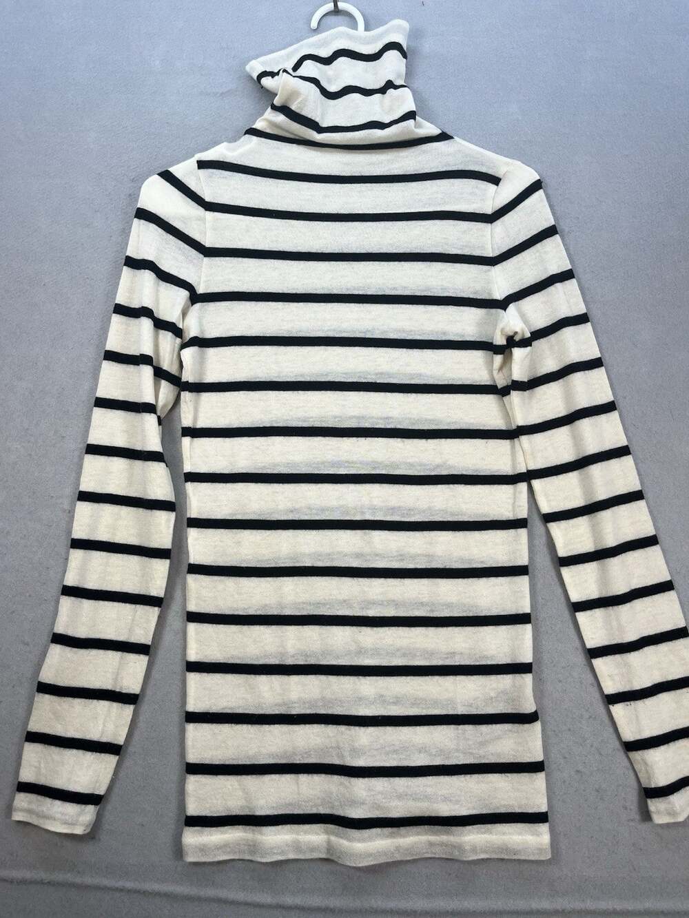Club Monaco Womens M Cream Black Striped Wool Blend Turtleneck Long Sleeve